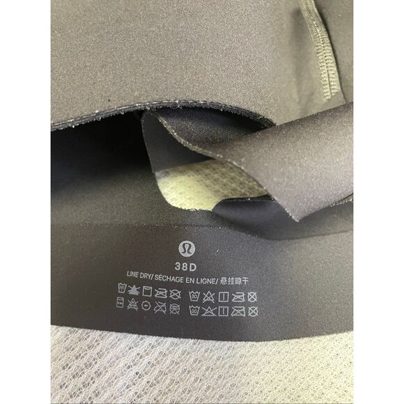 Lululemon Black Crossed Back Bra Size 38 D - Picture 9 of 9
